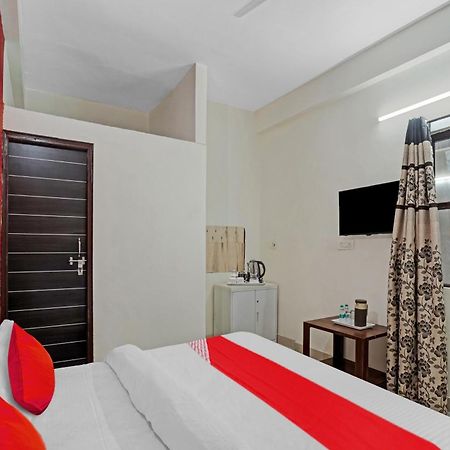 Hotel O Avs Hotel & Restaurant Noida Zewnętrze zdjęcie