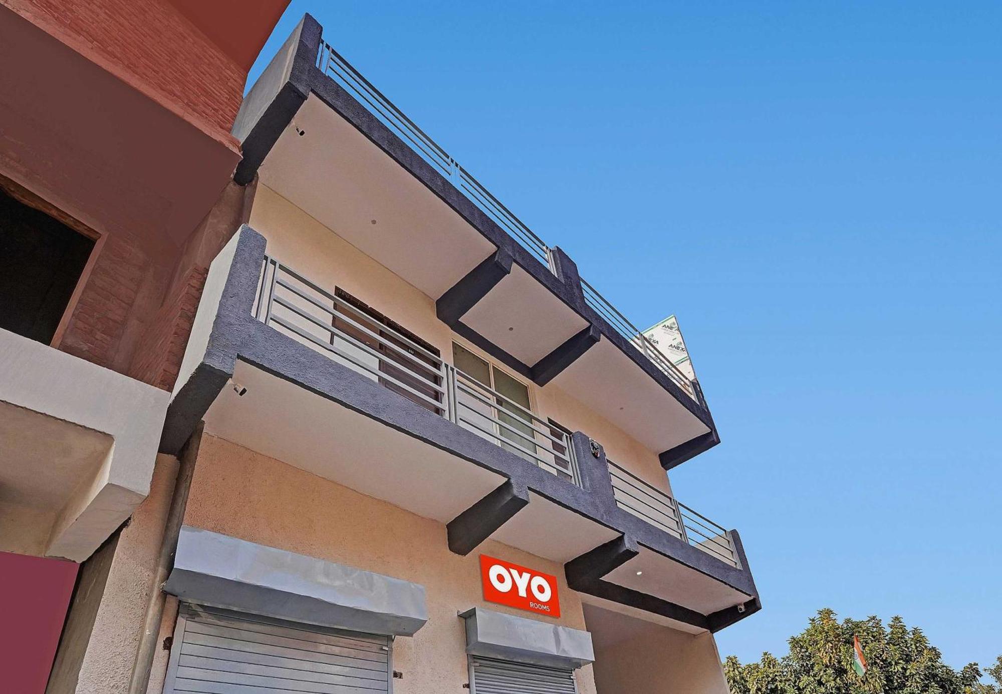 Hotel O Avs Hotel & Restaurant Noida Zewnętrze zdjęcie