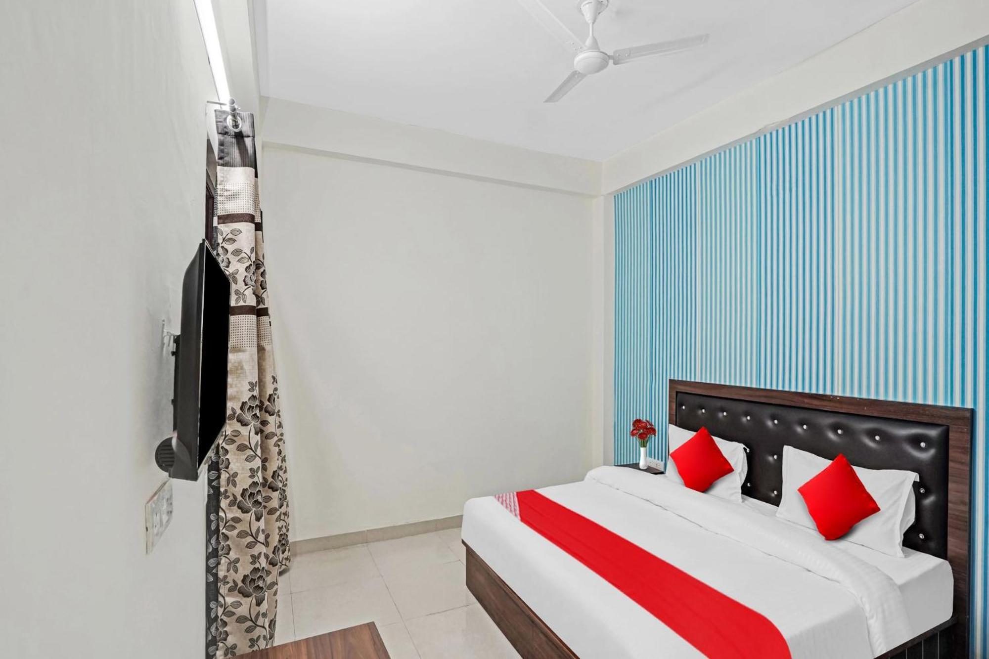 Hotel O Avs Hotel & Restaurant Noida Zewnętrze zdjęcie