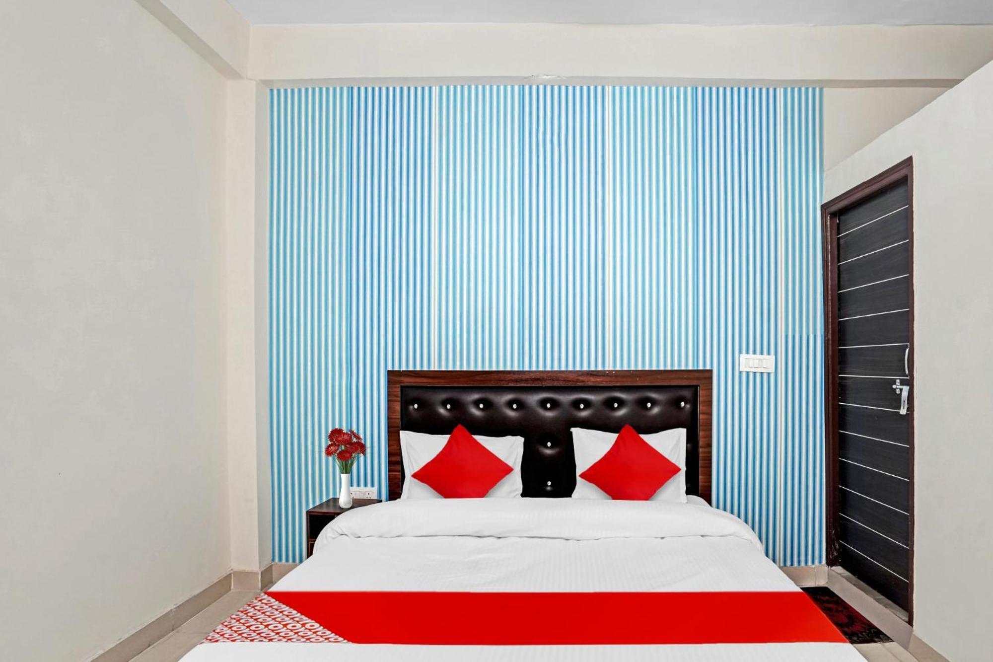 Hotel O Avs Hotel & Restaurant Noida Zewnętrze zdjęcie
